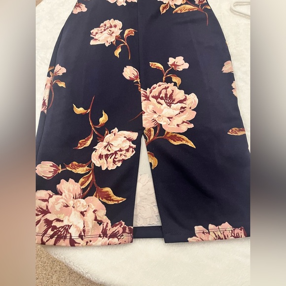 Haute Monde Navy Floral Bodycon Mini Dress - Size Medium - Picture 4 of 9